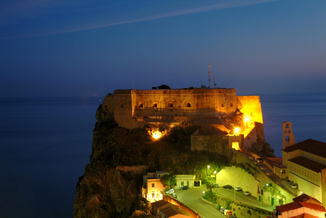 Le Piccole Grotte Panzió Scilla Kültér fotó